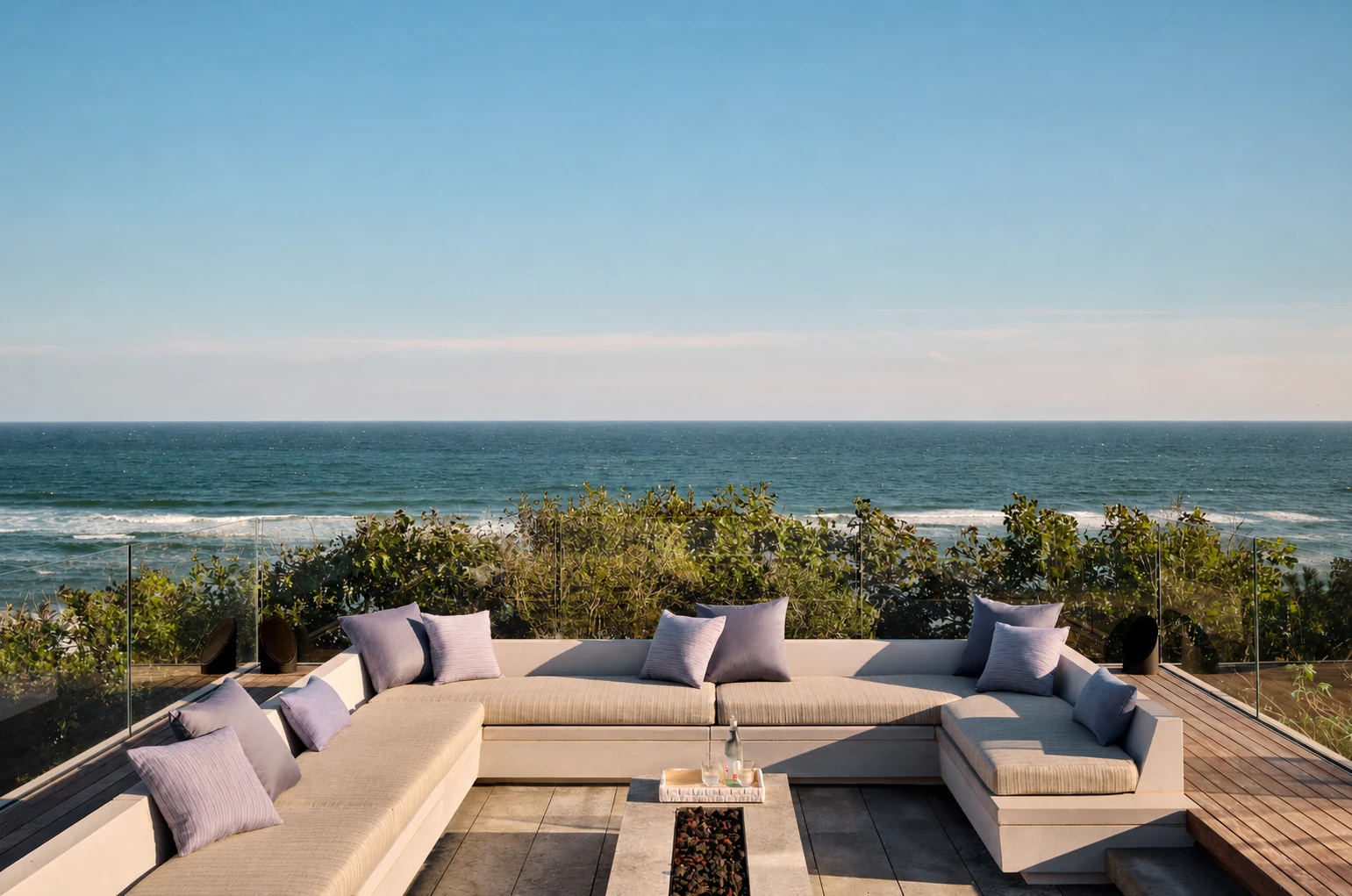 Montauk Cliff House oceanfront roof terrace in Montauk, New York, built by Hobbs Inc.