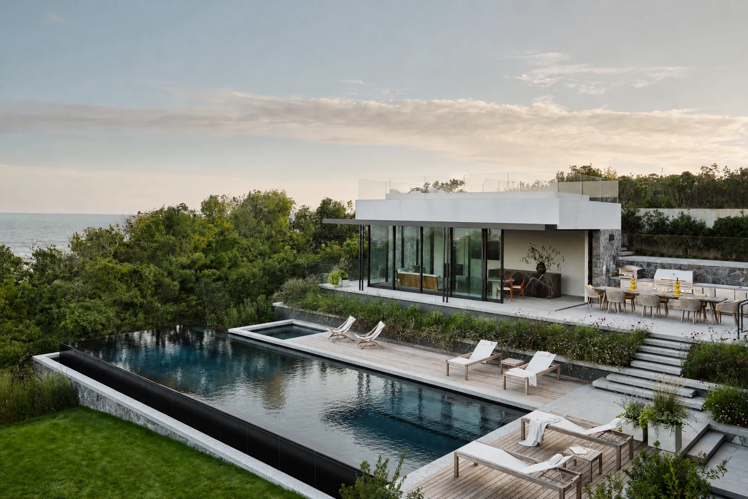 Montauk Cliff House pool house and infinity pool in Montauk, New York, built by Hobbs Inc.