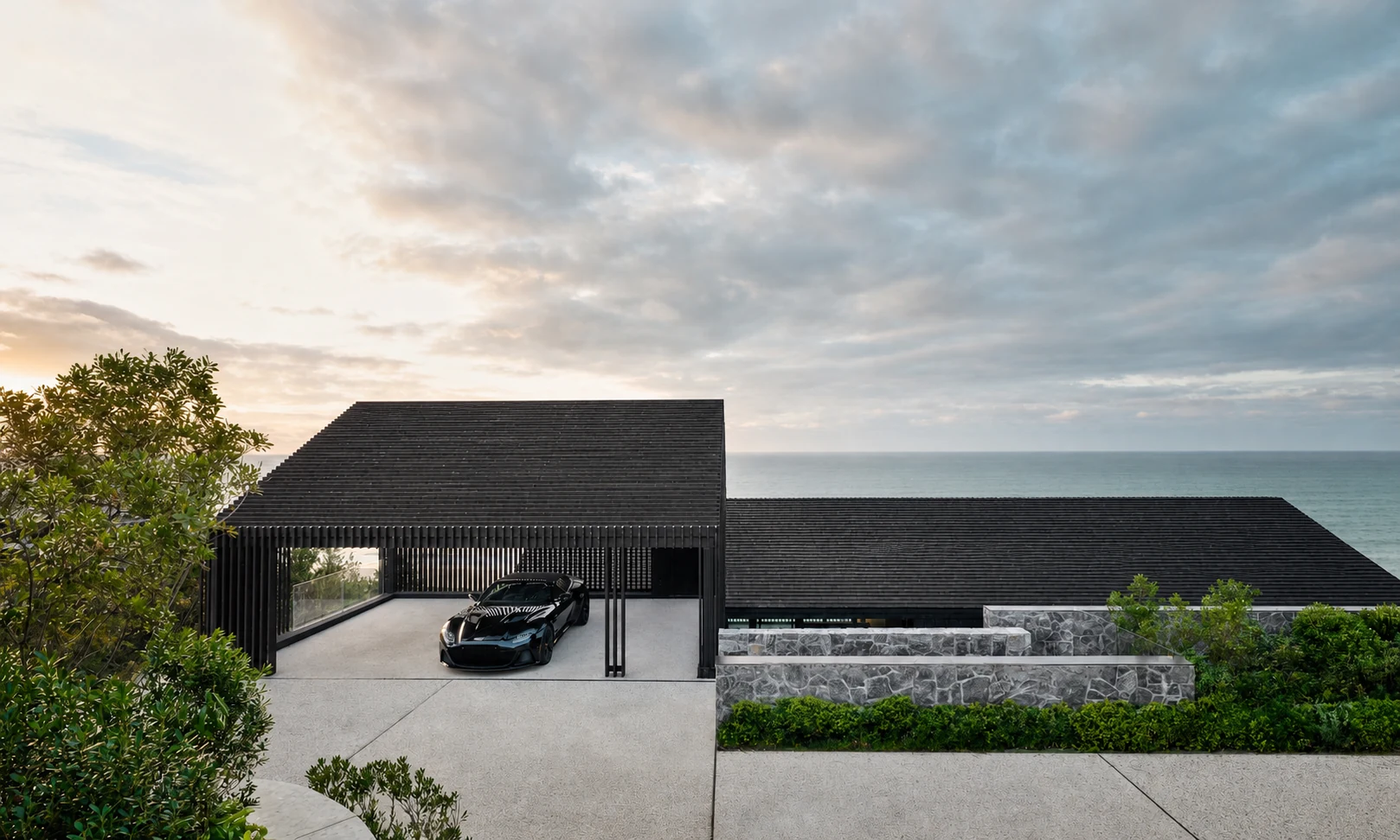 Montauk Cliff House arrival facade overlooking the ocean in Montauk, New York, built by Hobbs Inc.